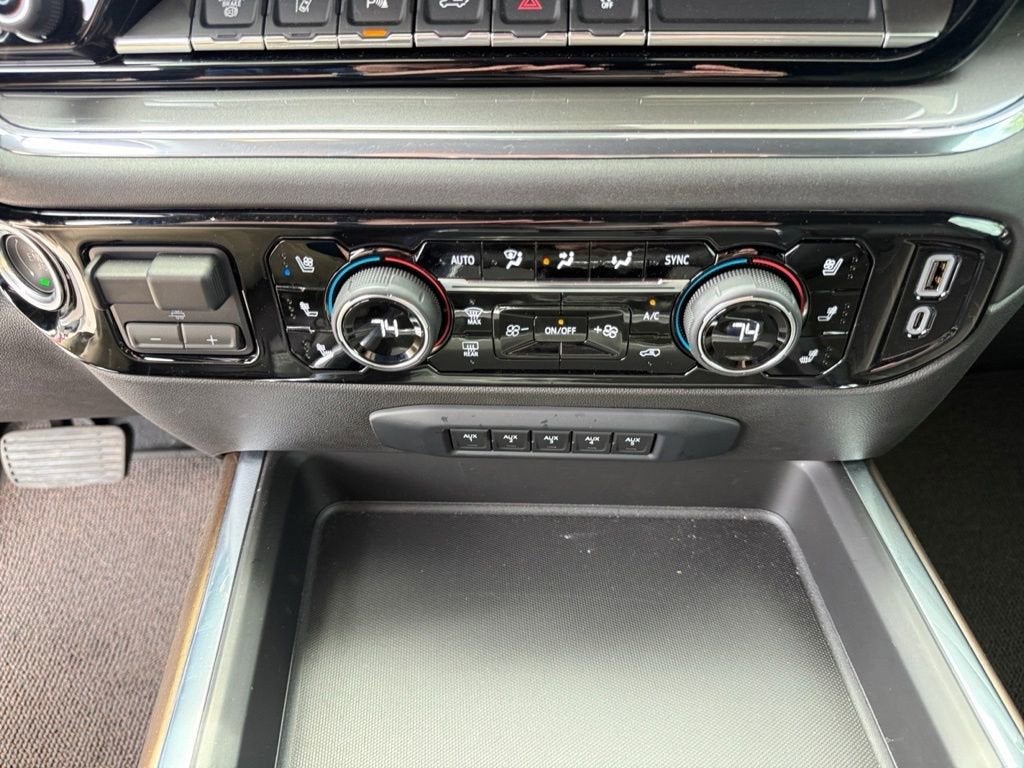 2024 Chevrolet Silverado 3500 HD High Country DRW