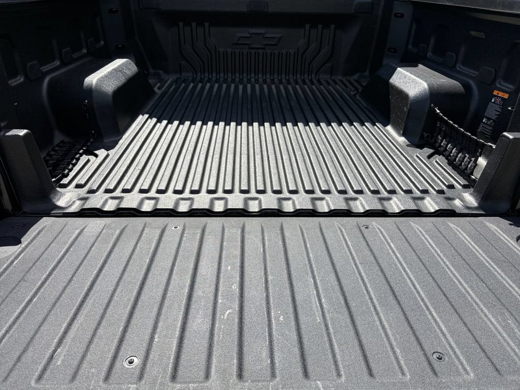 2023 Chevrolet Silverado 1500 LT - Photo 19
