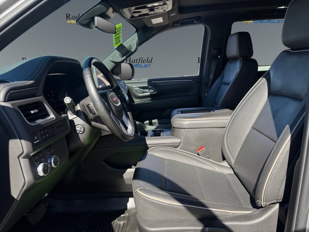 2024 GMC Yukon SLT - Photo 8