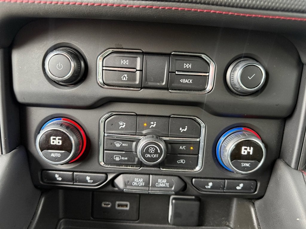 2022 Chevrolet Suburban RST - Photo 17