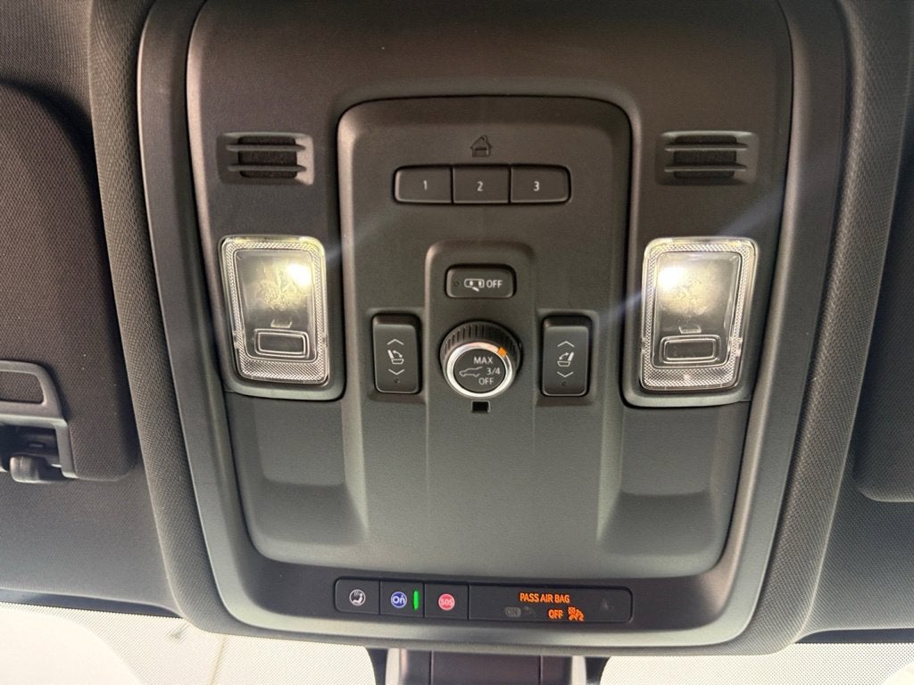 2022 Chevrolet Suburban RST - Photo 22