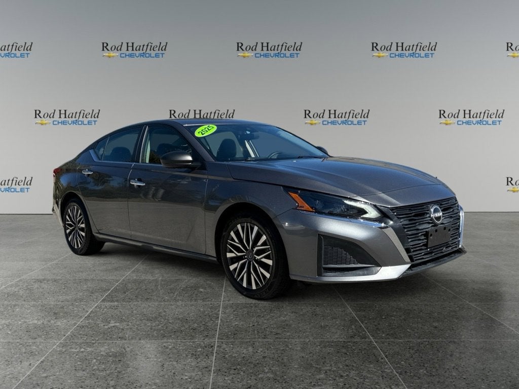2025 Nissan Altima SV - Photo 9