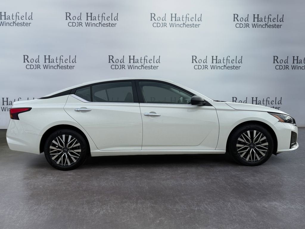 2025 Nissan Altima SV FWD