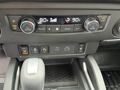 2025 Nissan Frontier SV