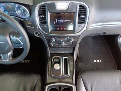 2017 Chrysler 300 Limited