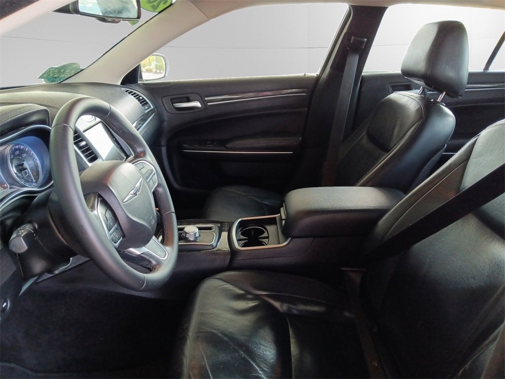 2017 Chrysler 300 Limited