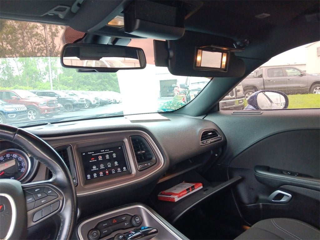 2022 Dodge Challenger SXT