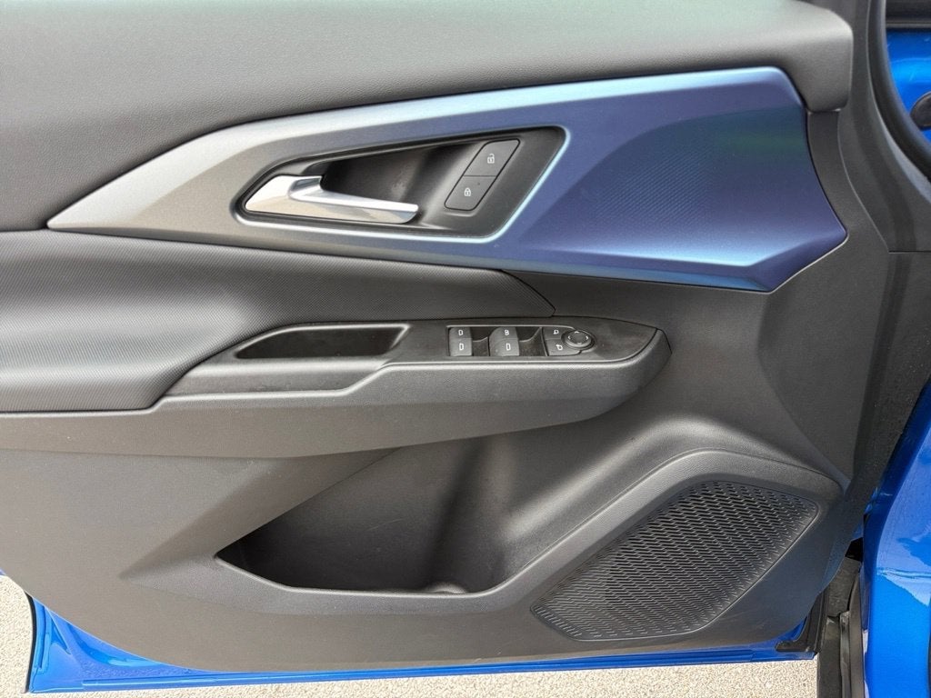 2024 Chevrolet Equinox EV LT - Photo 18