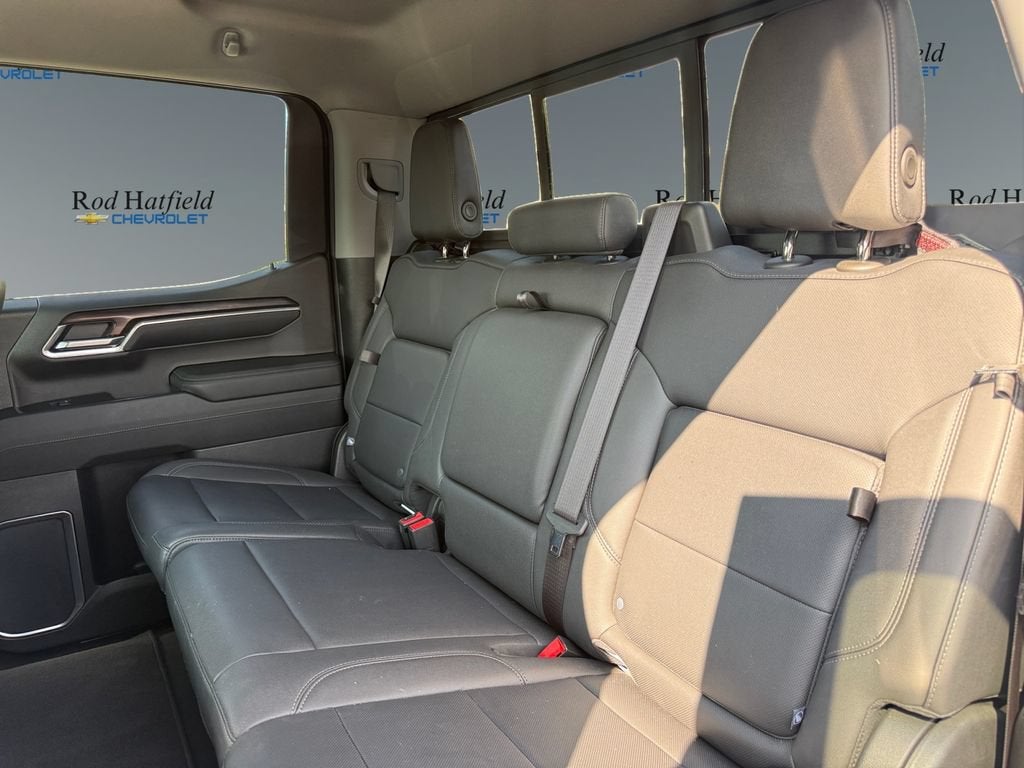 2023 GMC Sierra 1500 SLT - Photo 12