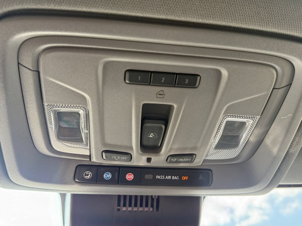 2023 GMC Sierra 1500 SLT - Photo 15