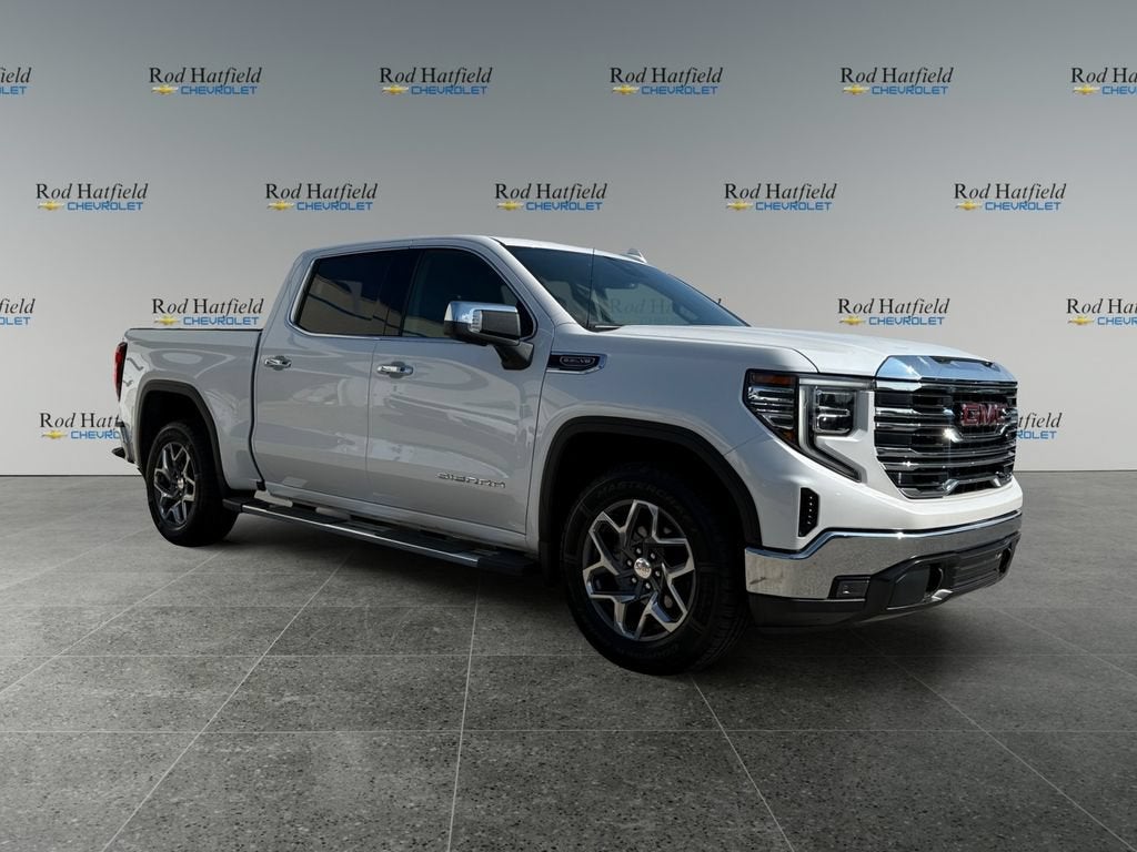 2023 GMC Sierra 1500 SLT - Photo 7