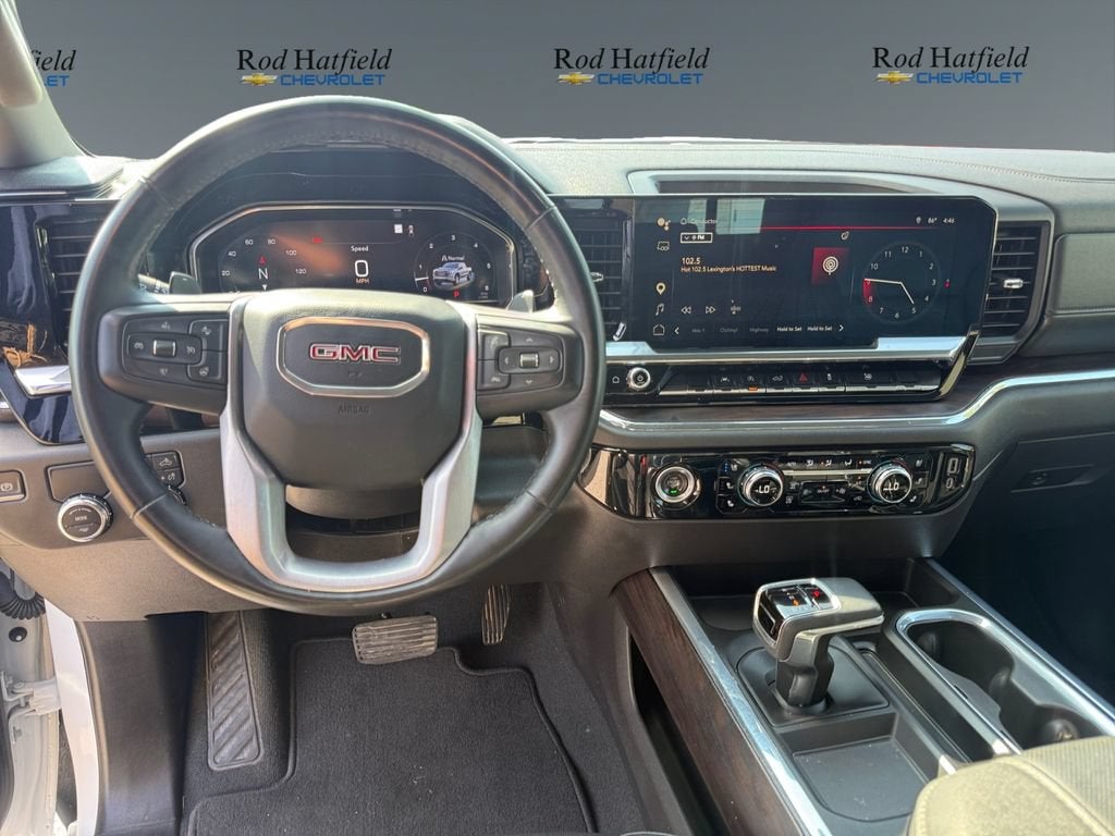 2023 GMC Sierra 1500 SLT - Photo 9