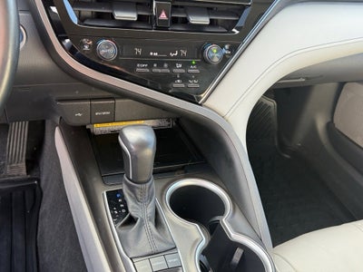 2021 Toyota Camry Hybrid XLE