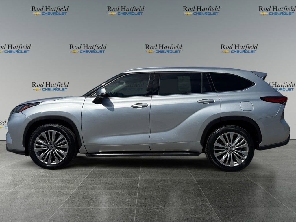 2022 Toyota Highlander Platinum