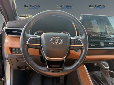 2022 Toyota Highlander Platinum