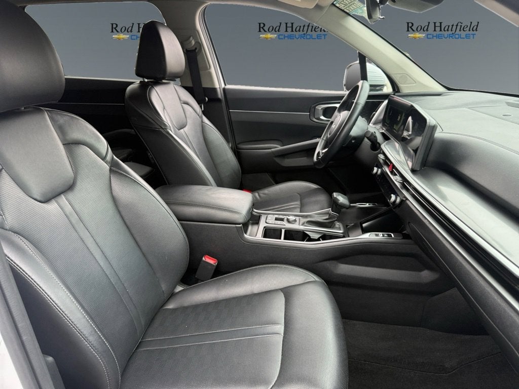 2025 Kia Sorento S - Photo 13