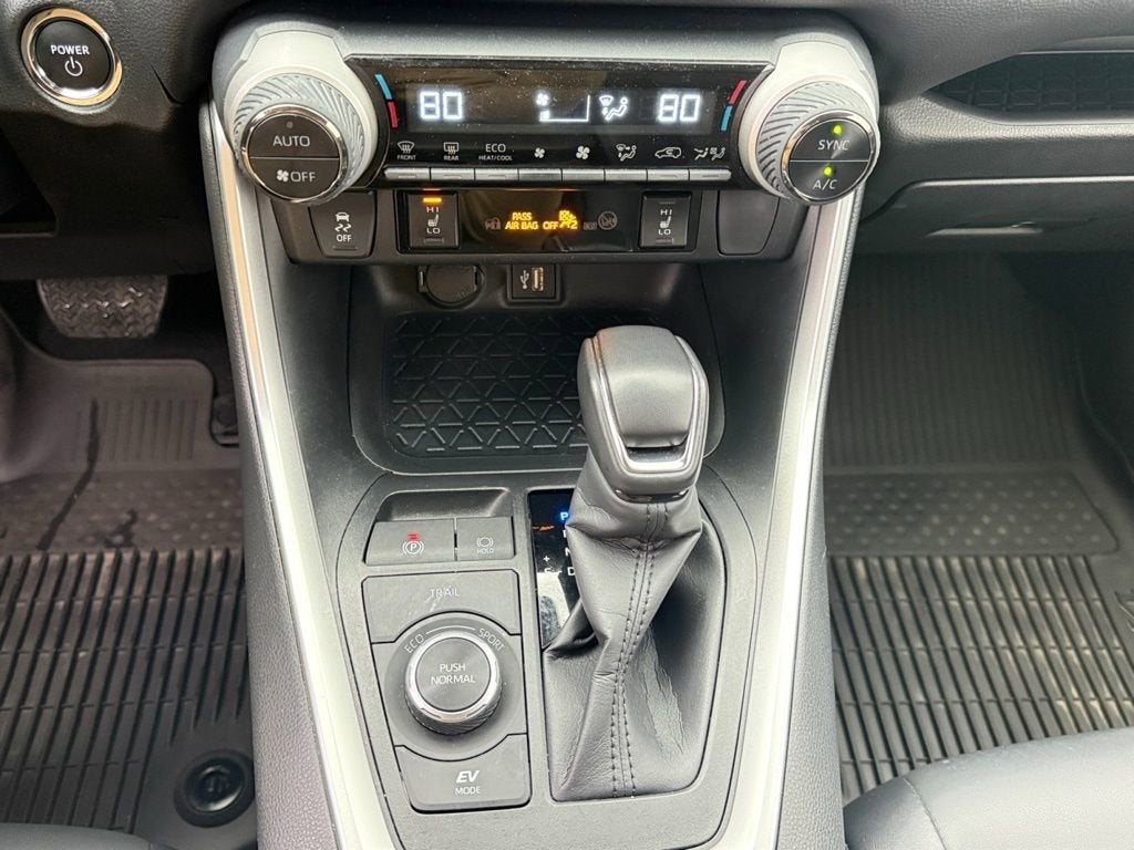 2025 Toyota RAV4 Hybrid XLE Premium