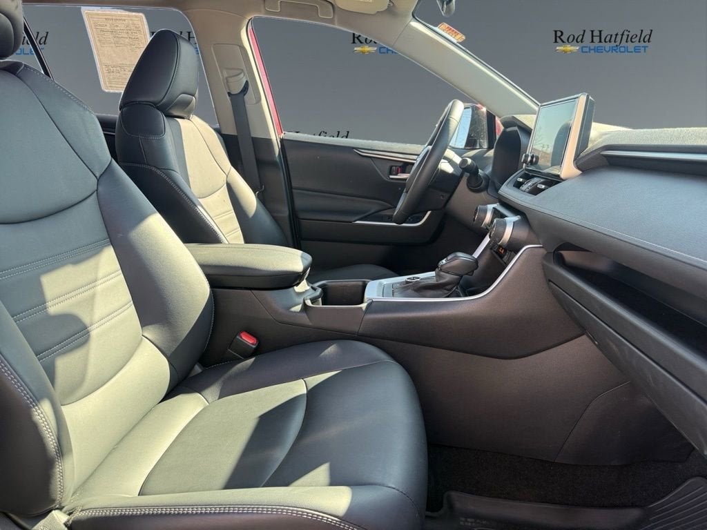 2025 Toyota RAV4 Hybrid XLE Premium