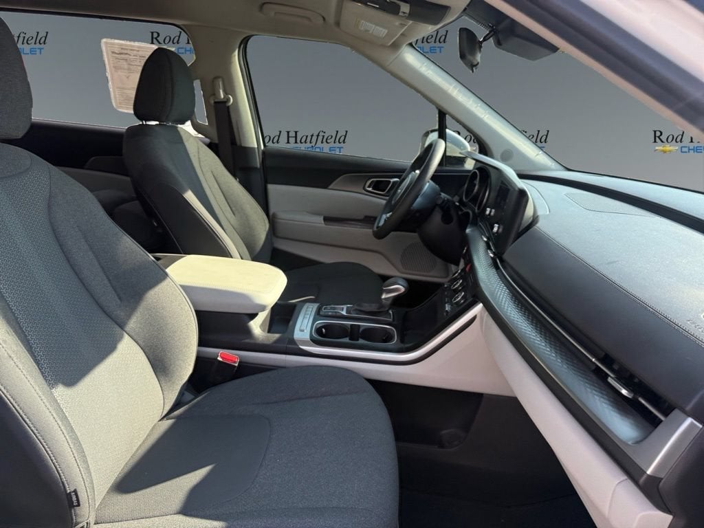 2024 Kia Carnival MPV LX