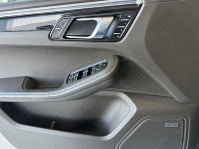 2018 Porsche Macan S